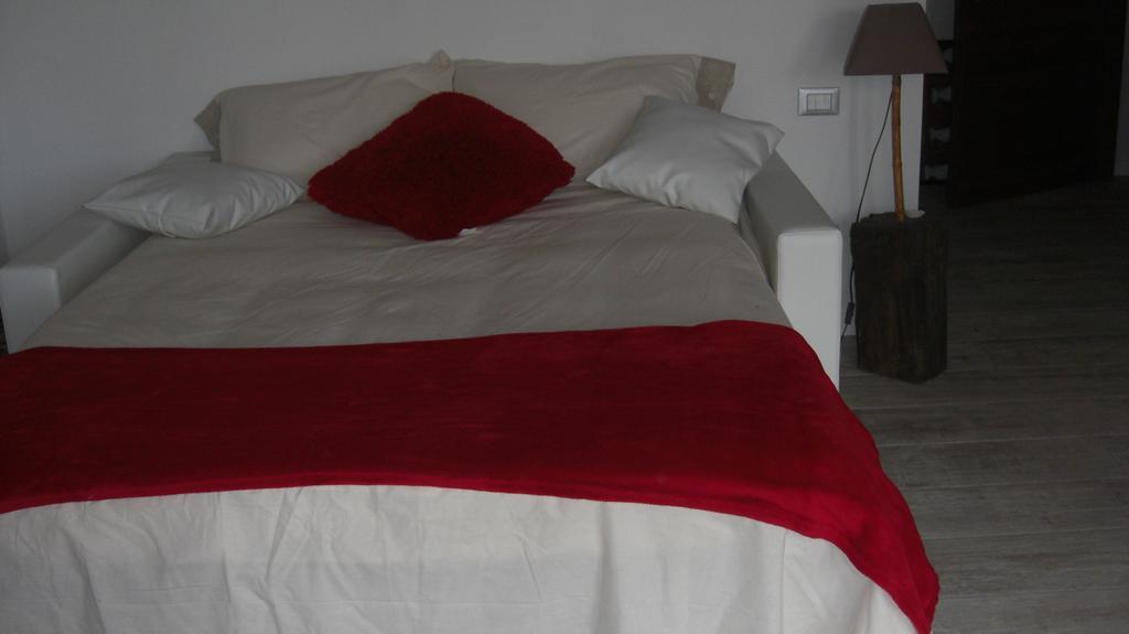 مونكالفو B&B Rooms الغرفة الصورة